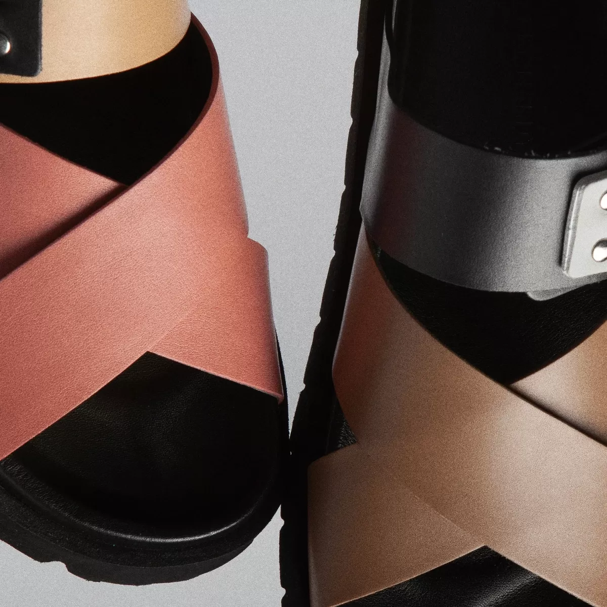 Hot CROSS RIDER FLAT SANDAL Women Mules & Sandals